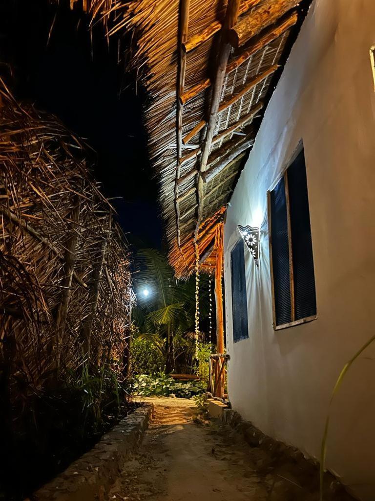 Stonefish Inn Jambiani Экстерьер фото