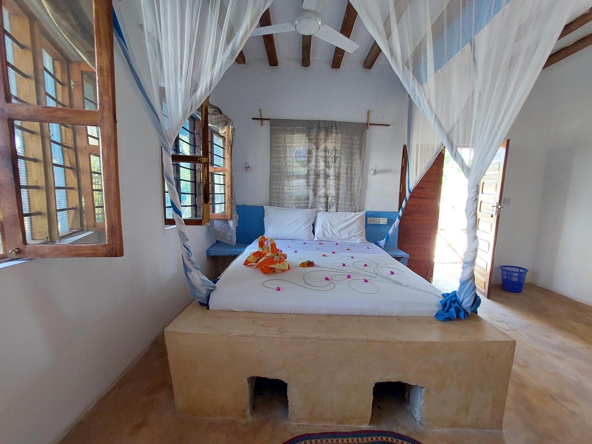 Stonefish Inn Jambiani Экстерьер фото