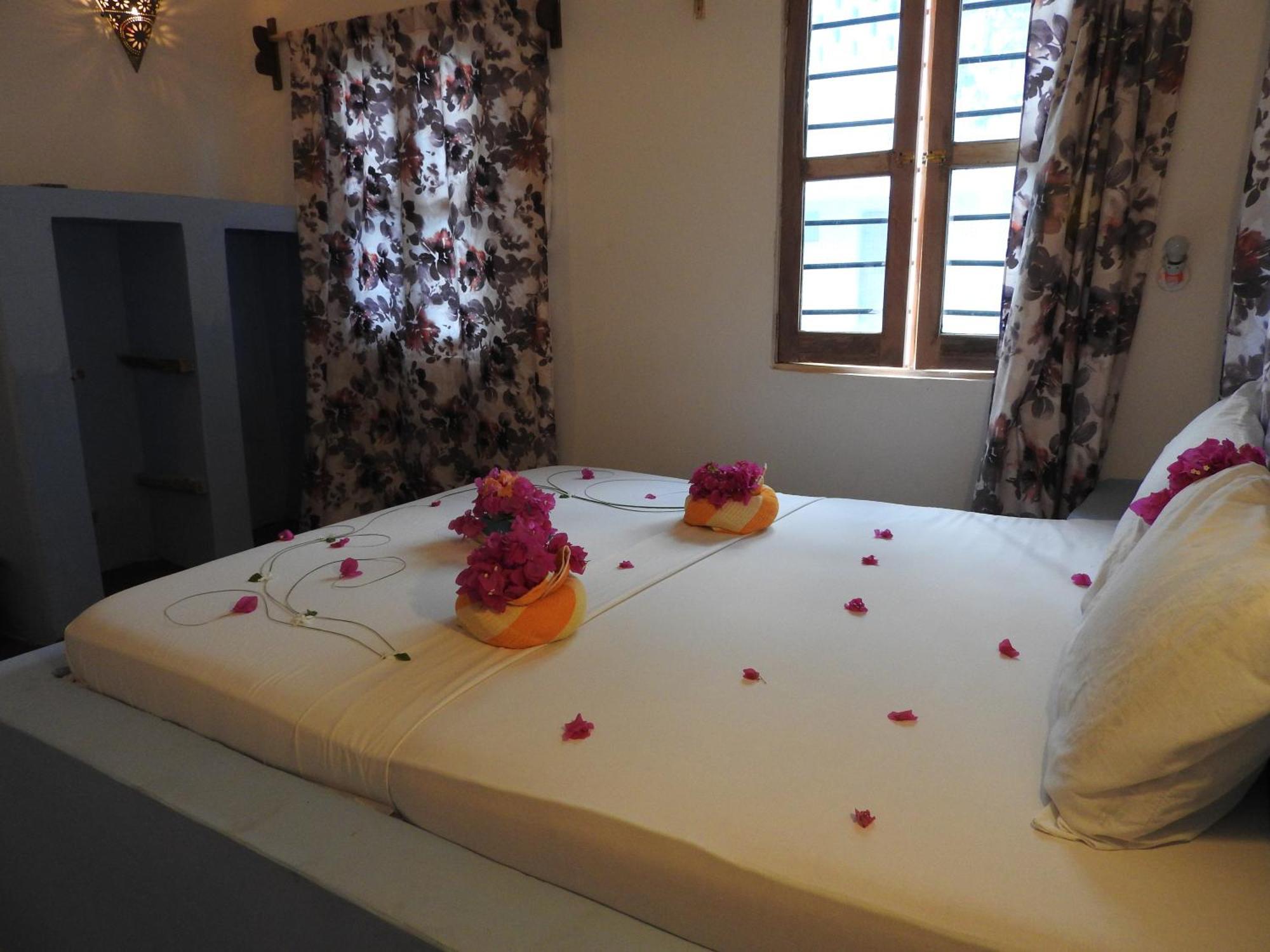 Stonefish Inn Jambiani Экстерьер фото